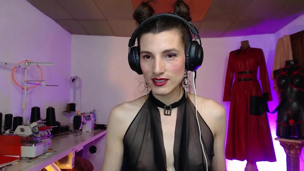 Avatar of moira_hot