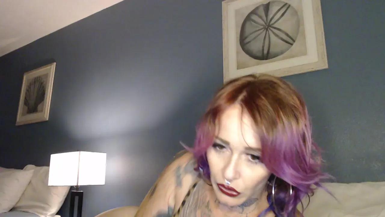 Offline mollymoonsex on Cam4