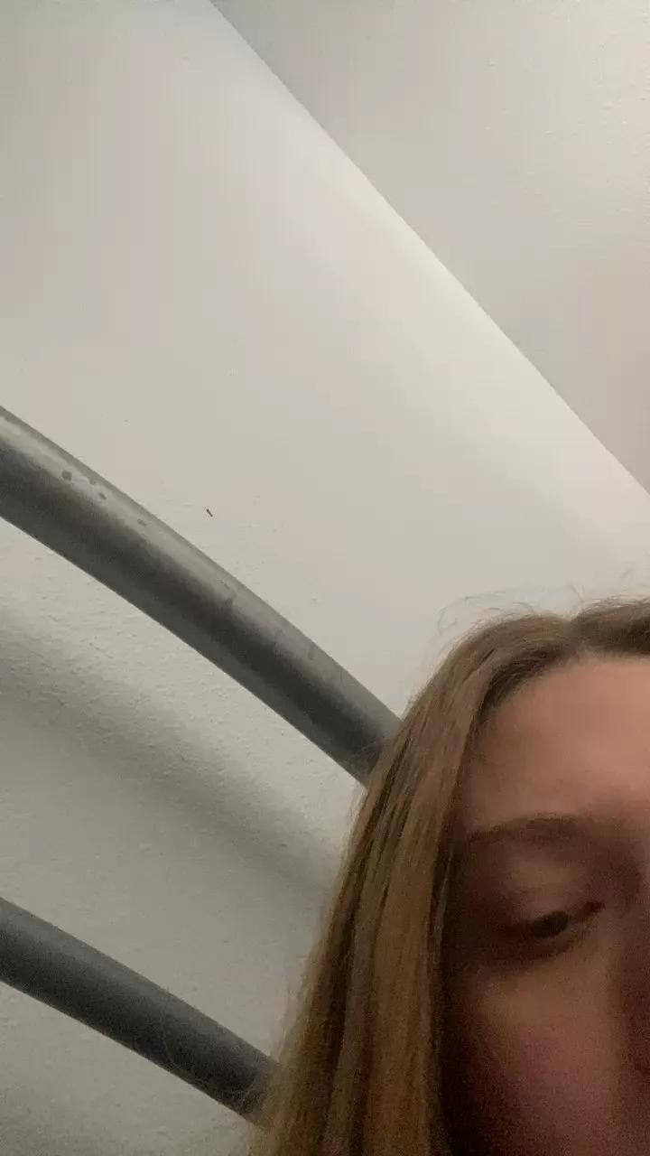 Mommajade079 on Cam4 