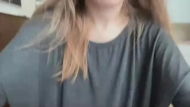 monella2004 — Freechat on Cam4