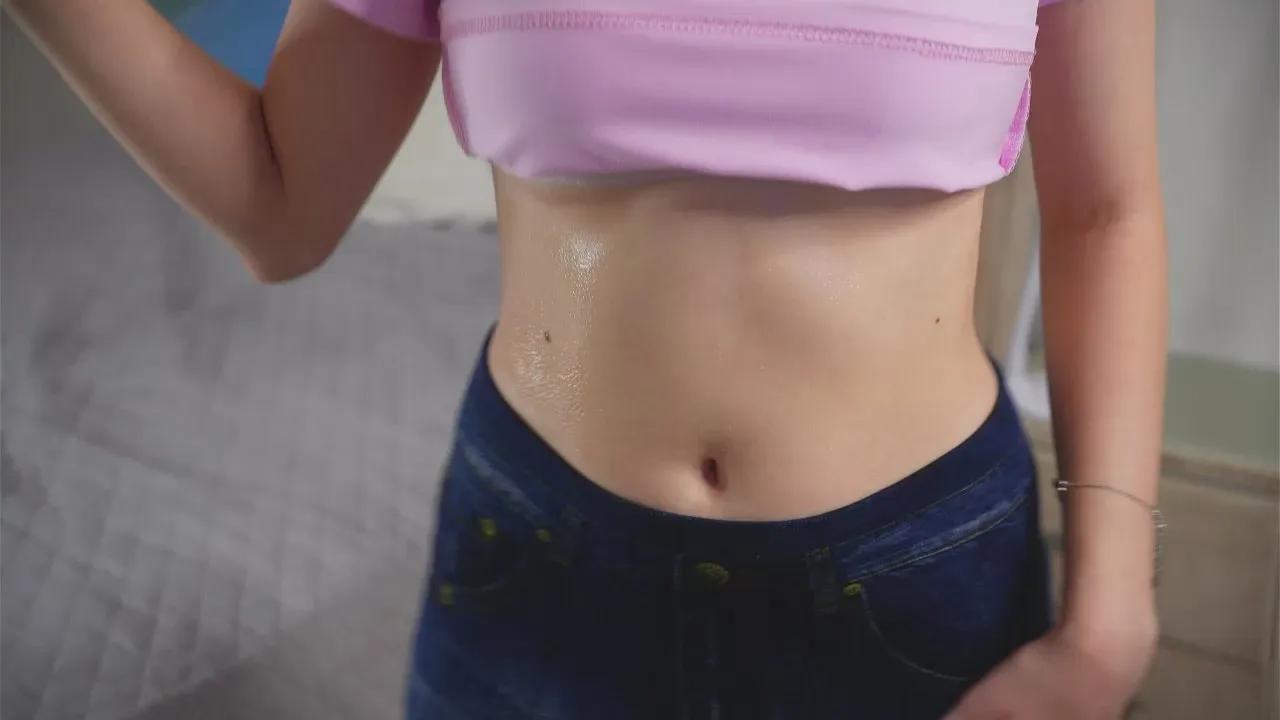 Offline MonserrateMax on Cam4