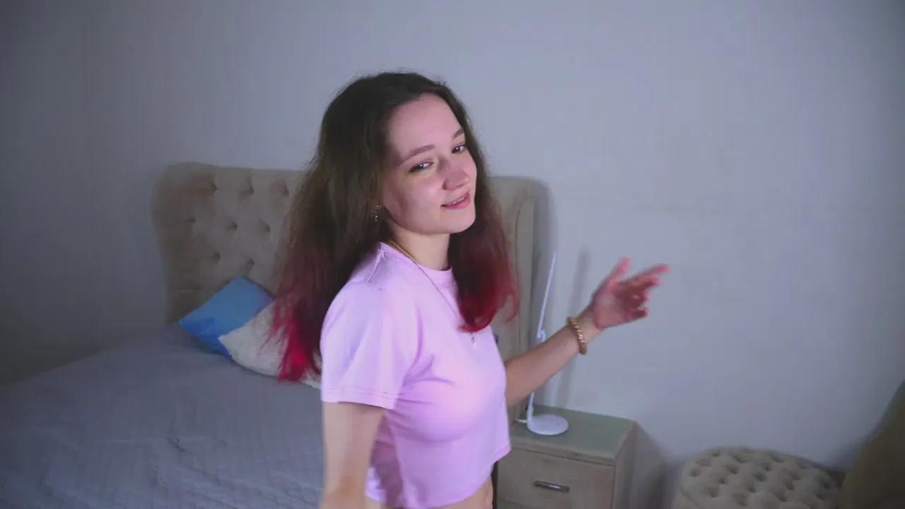 Offline MonserrateMax on Cam4