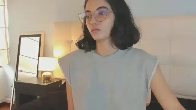 Freechat MoonApriil on Cam4