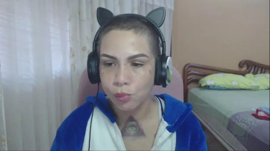 mooncat85 on Cam4