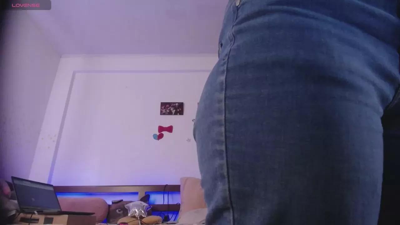 Moonlunita on Cam4 