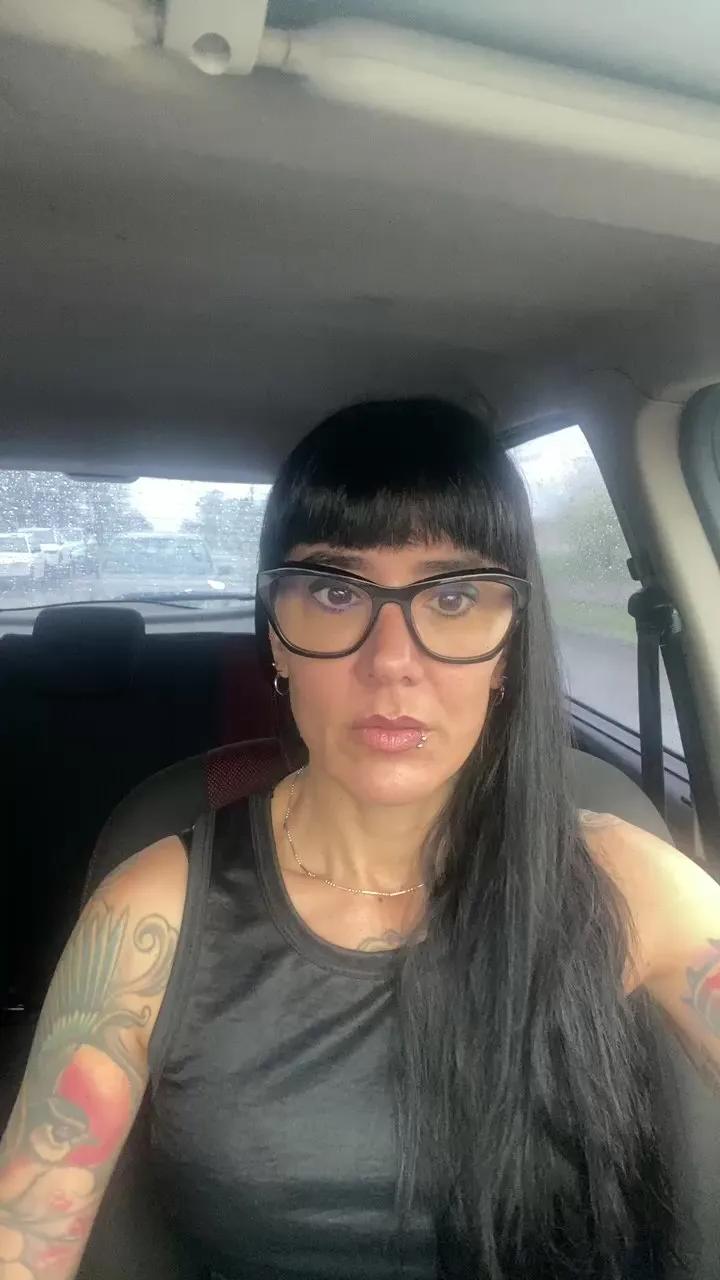 Offline Morochahottatoo on Cam4