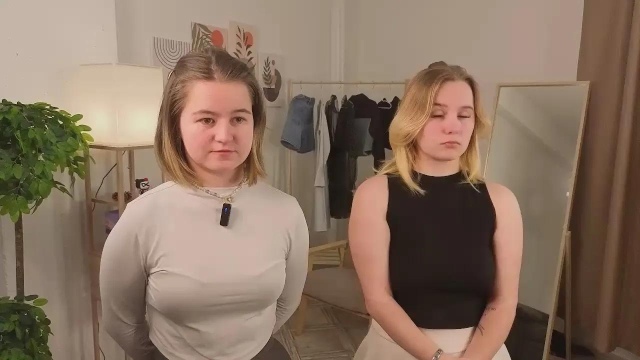 MozelleCasassa —  #lesbian #cute #spanking #amateur #striptease