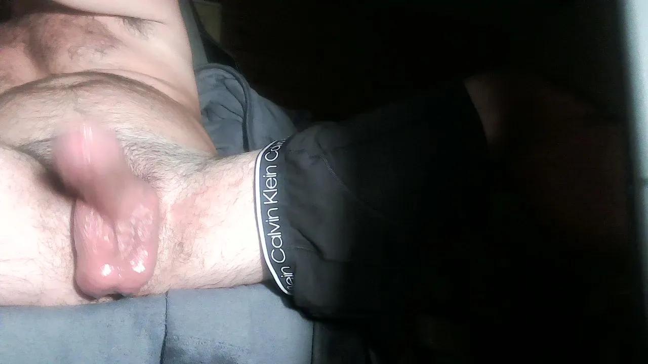 Offline mrshowitall on Cam4