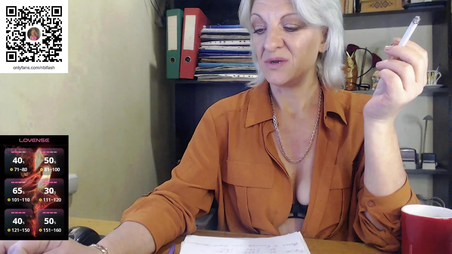 Nadin_slut —  #analtoys #masturbation #squirt #smoke #cute #pussy #anal