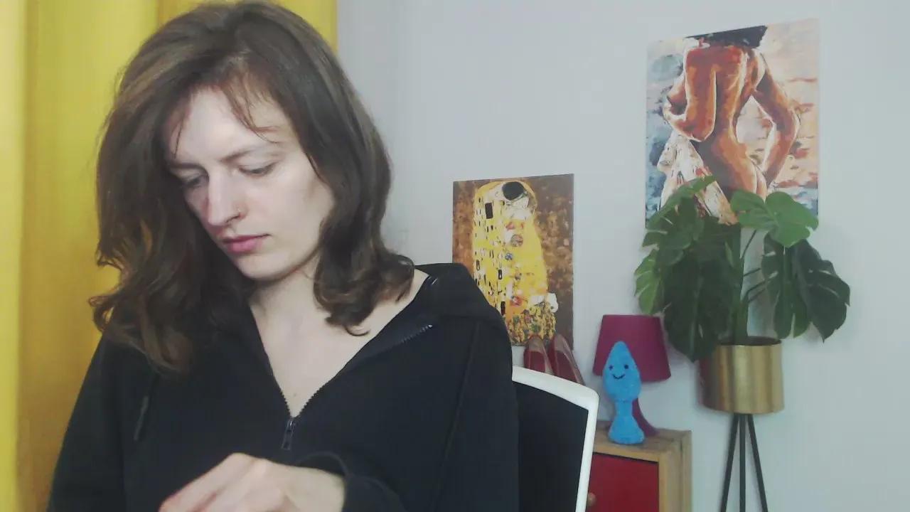 nadine_lust —  #bdsm #spanking #armpits #taboo #C2C #feet #amateur