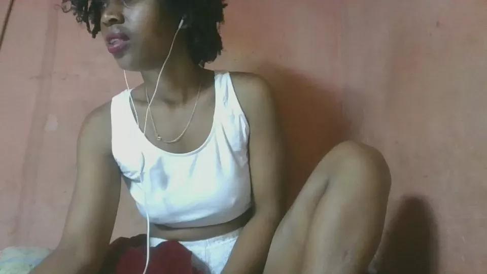 Nanah26 on Cam4 