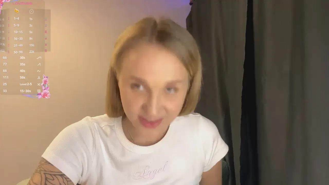 Offline NanceeEar on Cam4