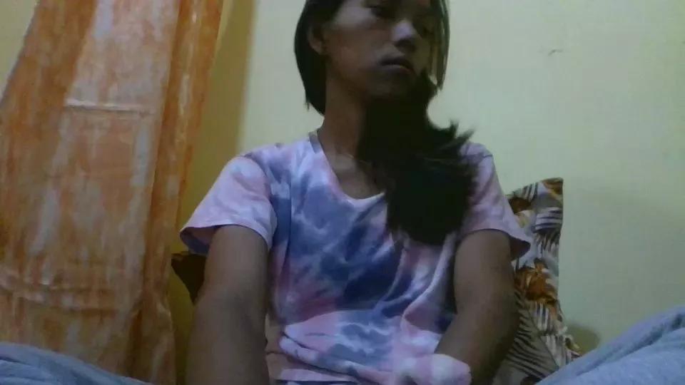 Offline NancyZhou on Cam4