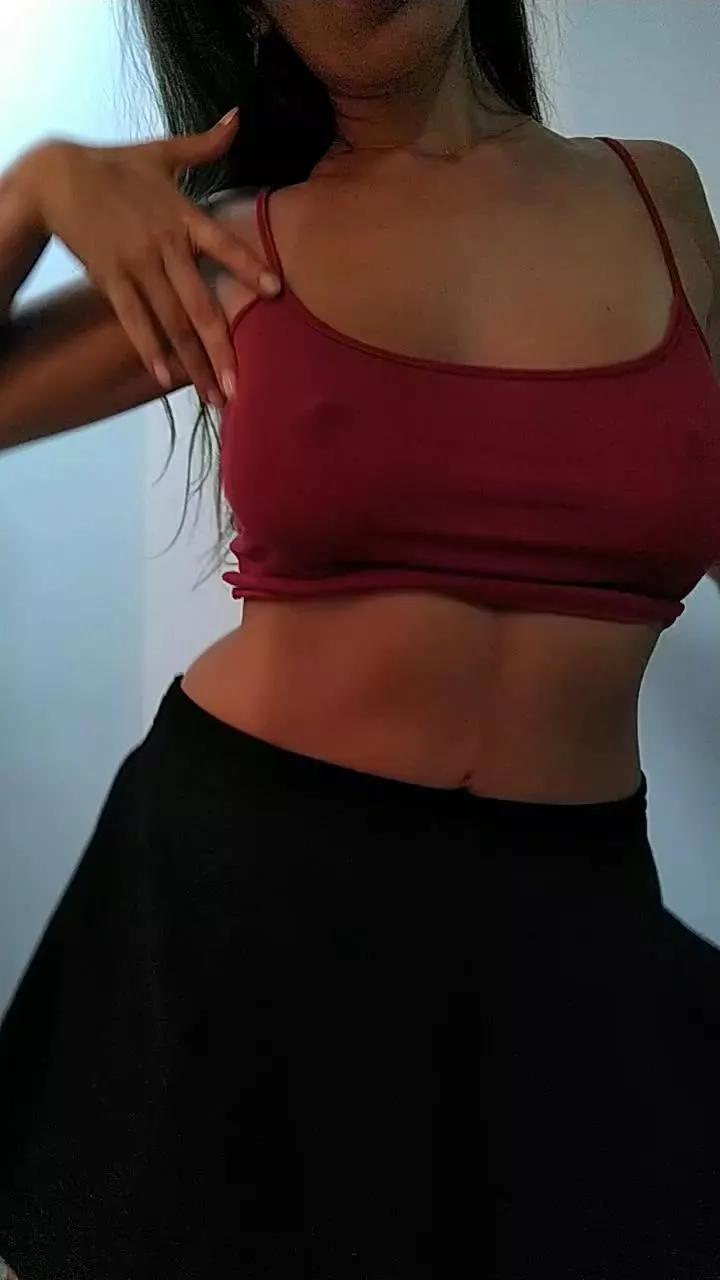 NikiiV on Cam4 