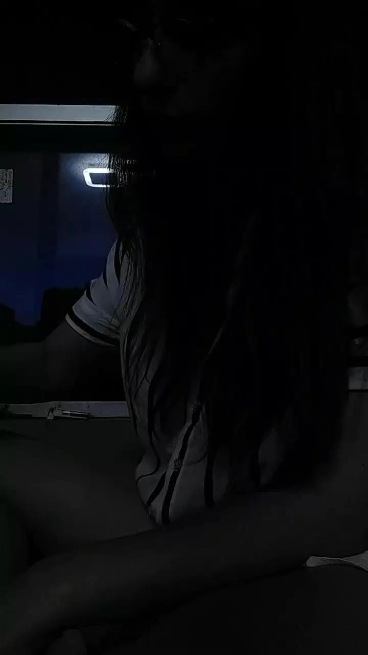 NikiiV on Cam4 
