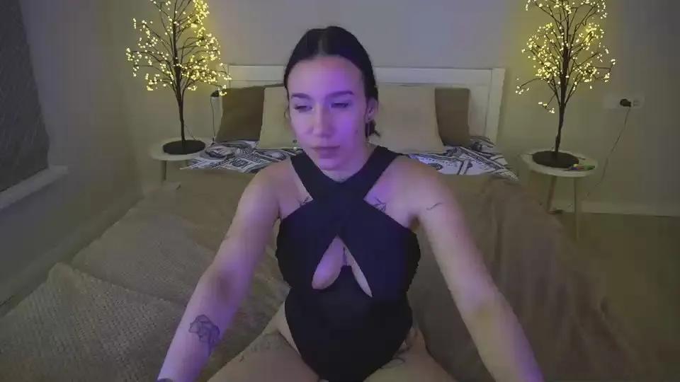 NikkiNikkis on Cam4 