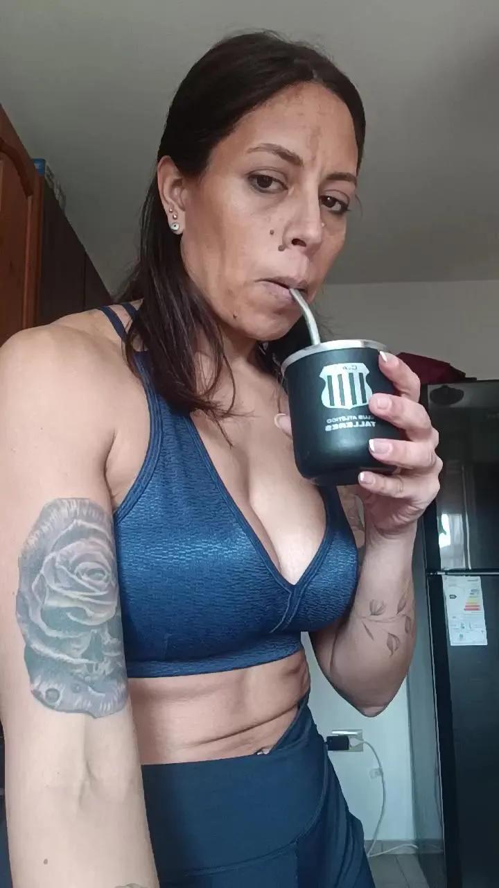Ninabombaxxx on Cam4 