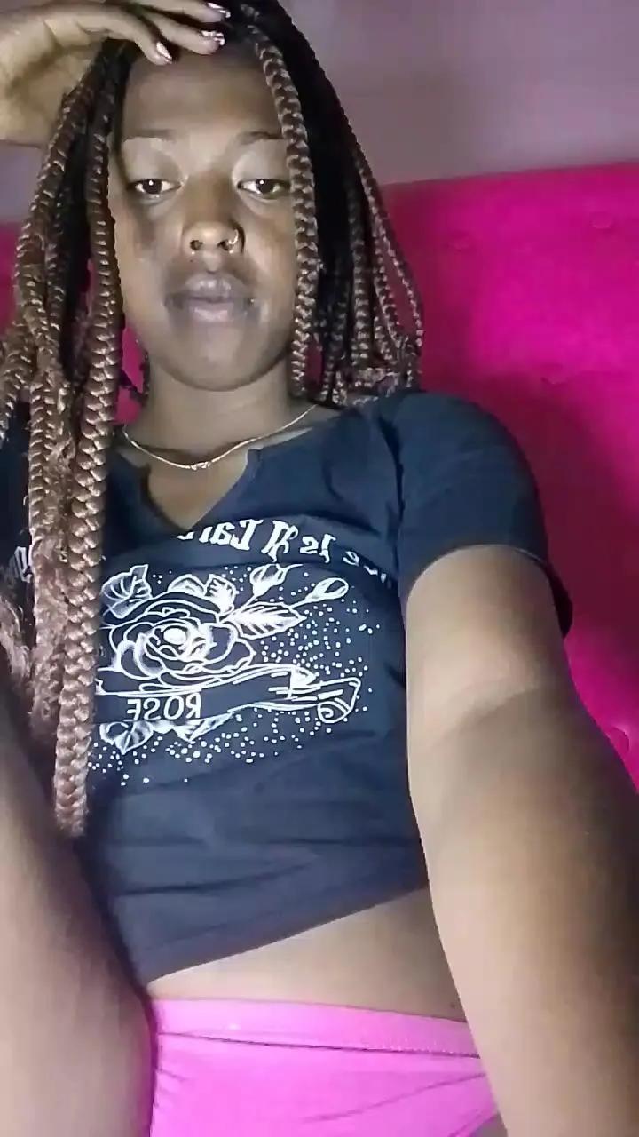 NinahML on Cam4 