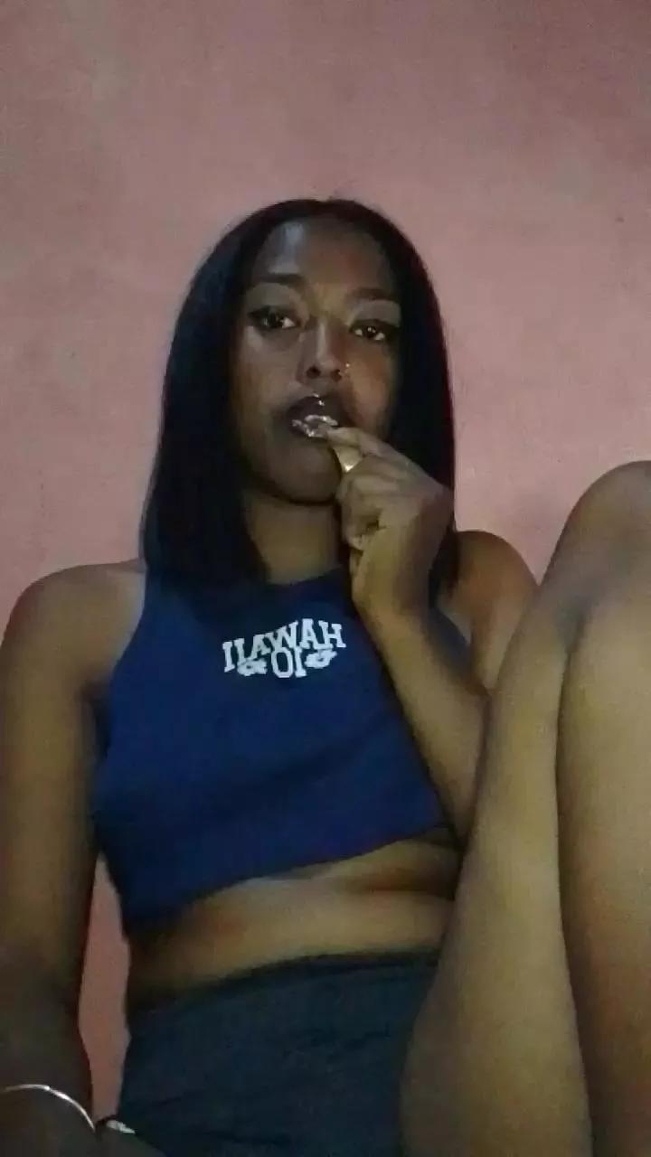 NinahML on Cam4 