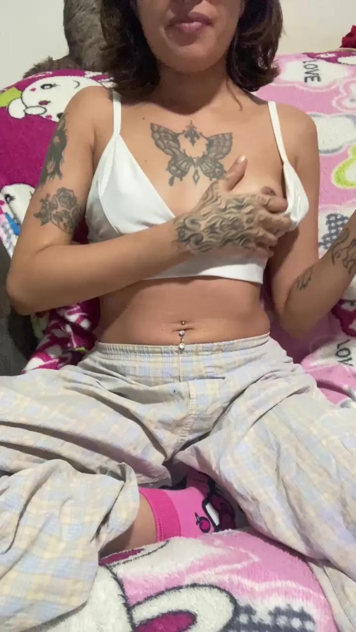 Ninfaan on Cam4 