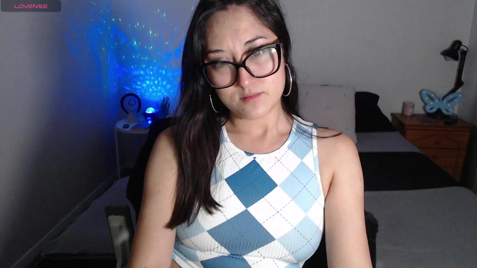 Offline Ninimoon on Cam4