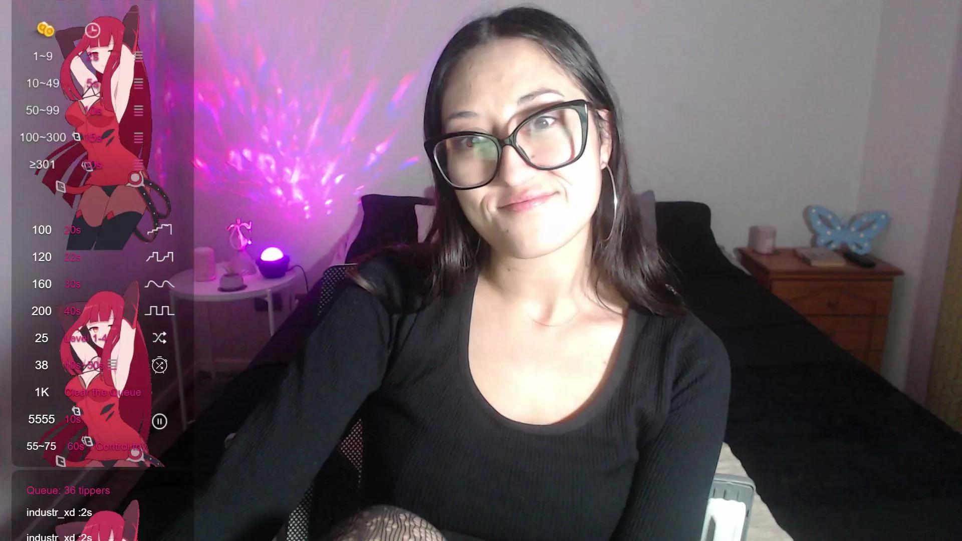 Offline Ninimoon on Cam4