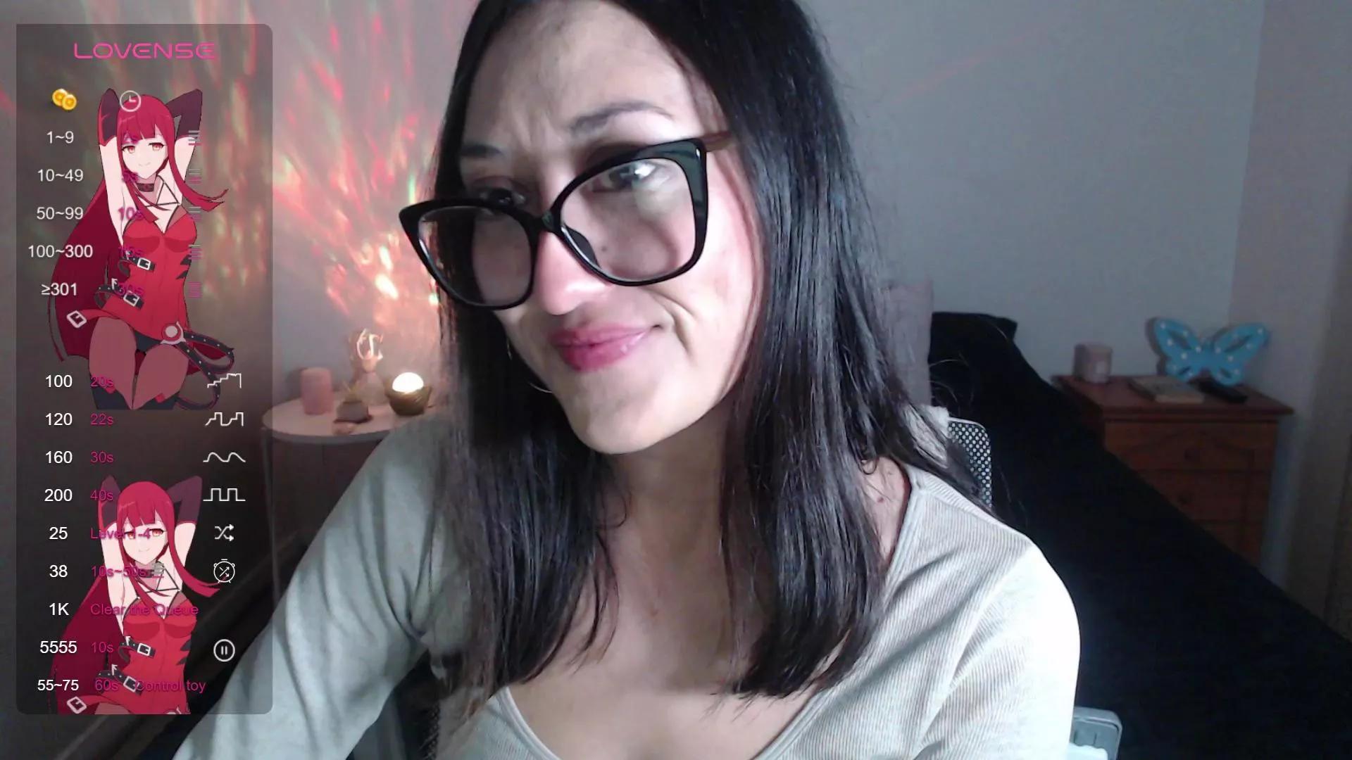 Offline Ninimoon on Cam4