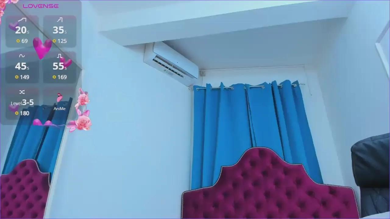 ninnadee on Cam4 