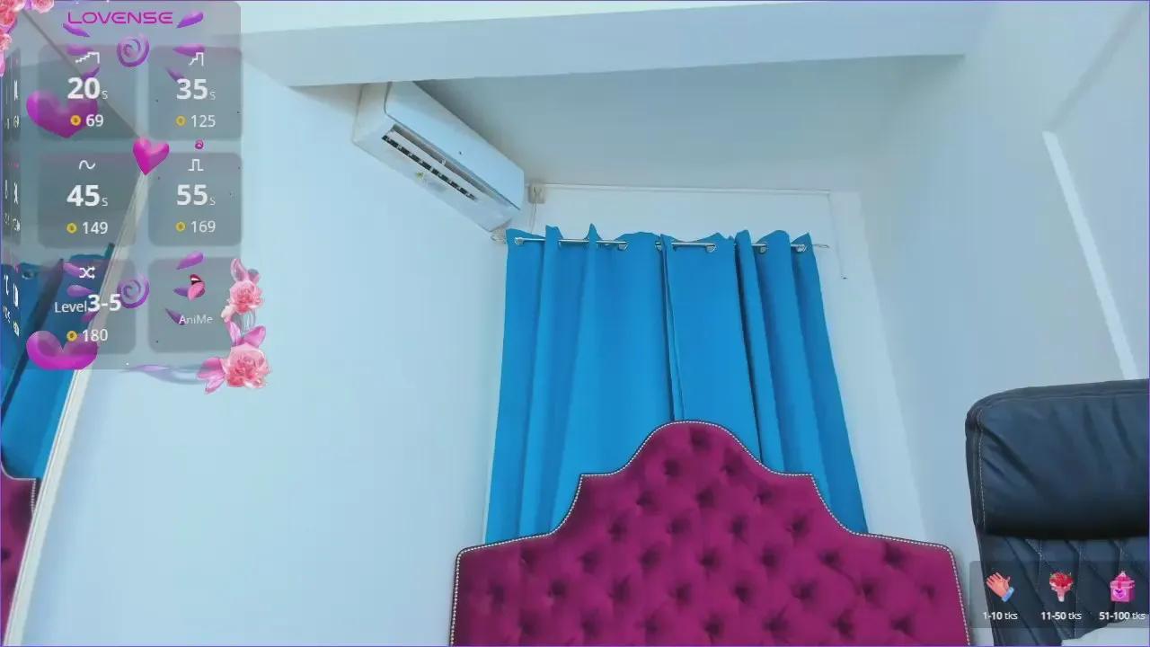 ninnadee on Cam4 