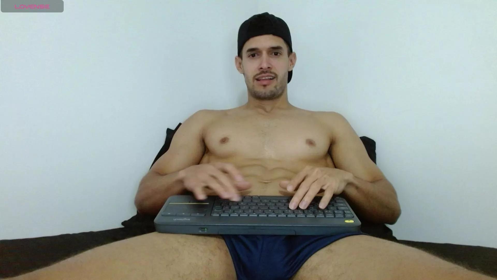noah_jhonsonn on Cam4 