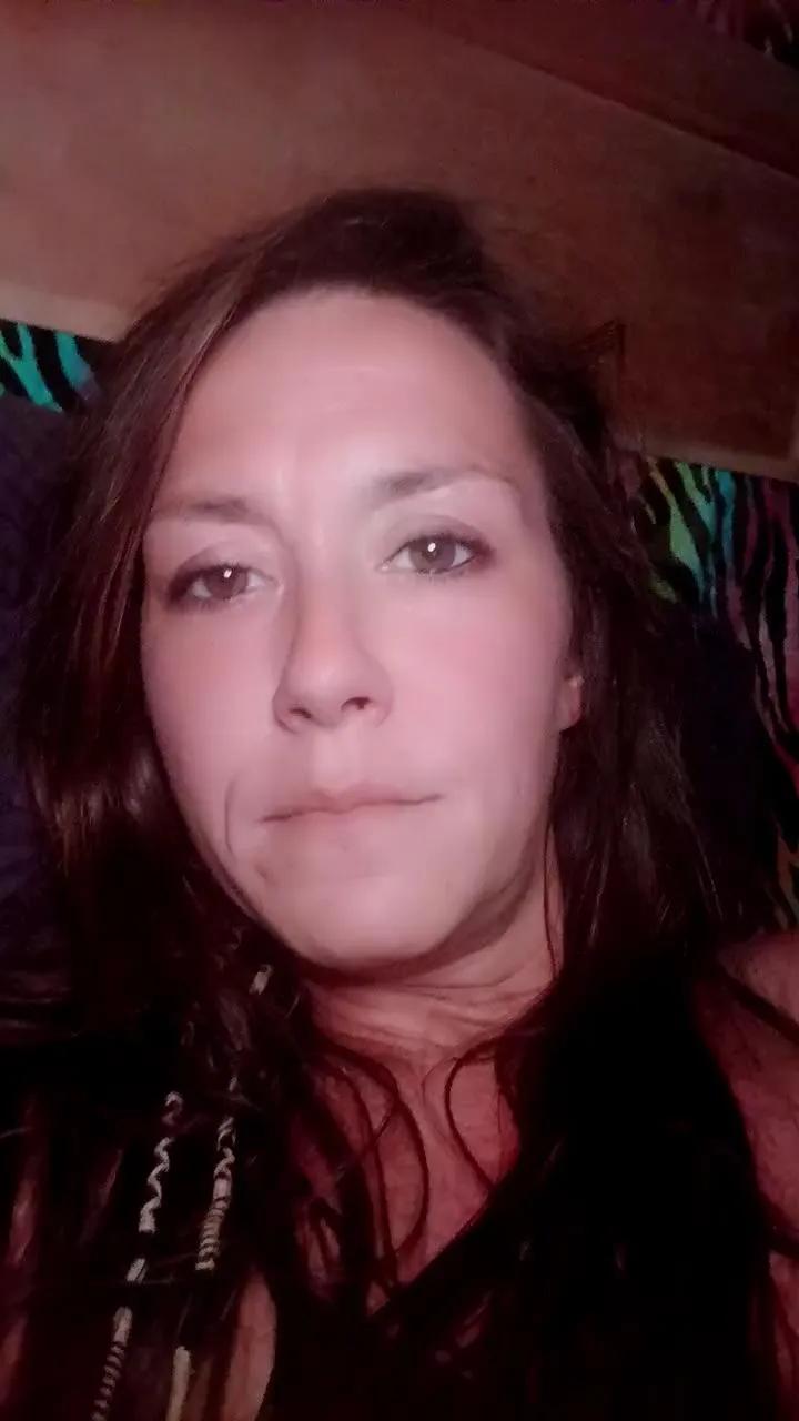 Offline NomadKitty on Cam4