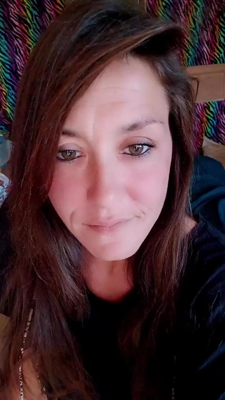 Offline NomadKitty on Cam4