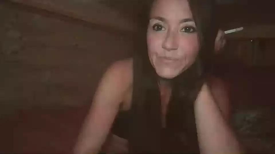 Offline NomadKitty on Cam4