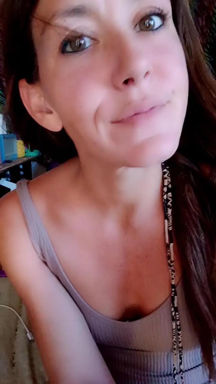 NomadKitty — Freechat on Cam4