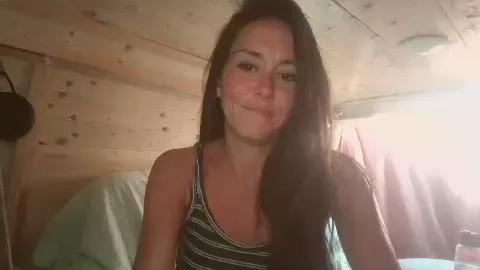 Offline NomadKitty on Cam4