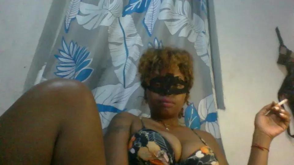 Offline Nrina on Cam4