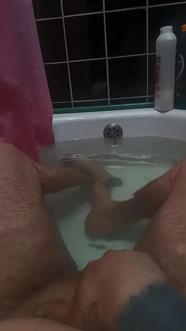 Offline NudeSex03 on Cam4