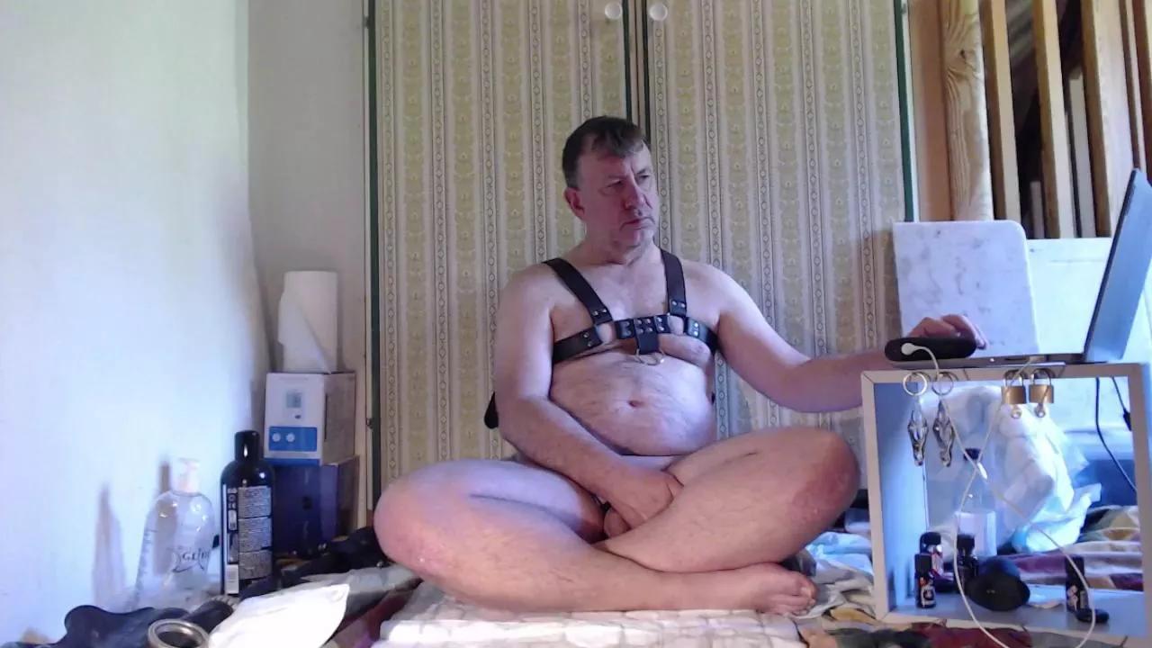 Offline okavango on Cam4