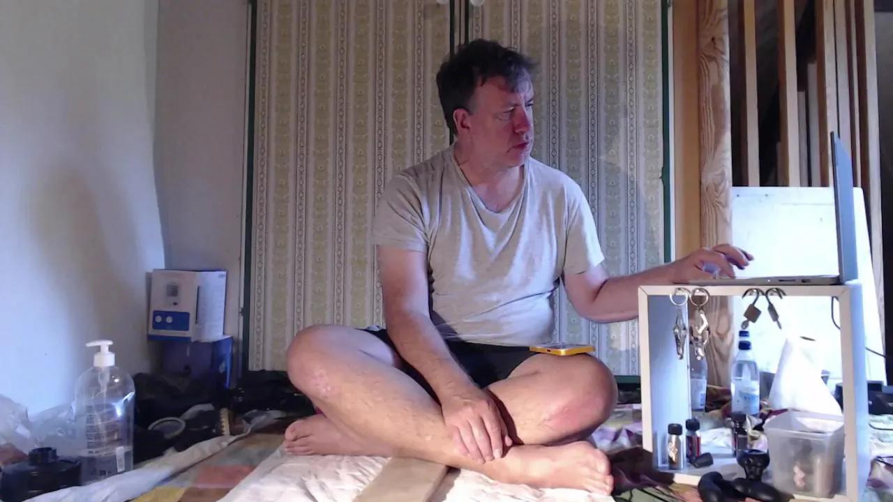 Offline okavango on Cam4