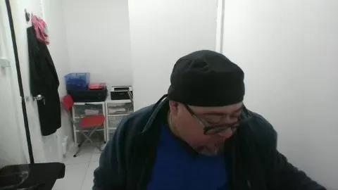 pandi_ternurit4 — Freechat on Cam4