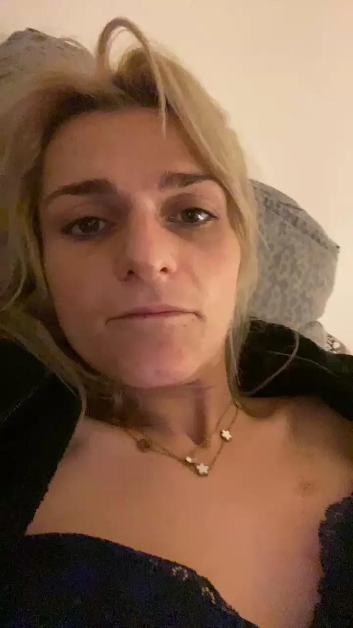 Offline Pechefraise30 on Cam4