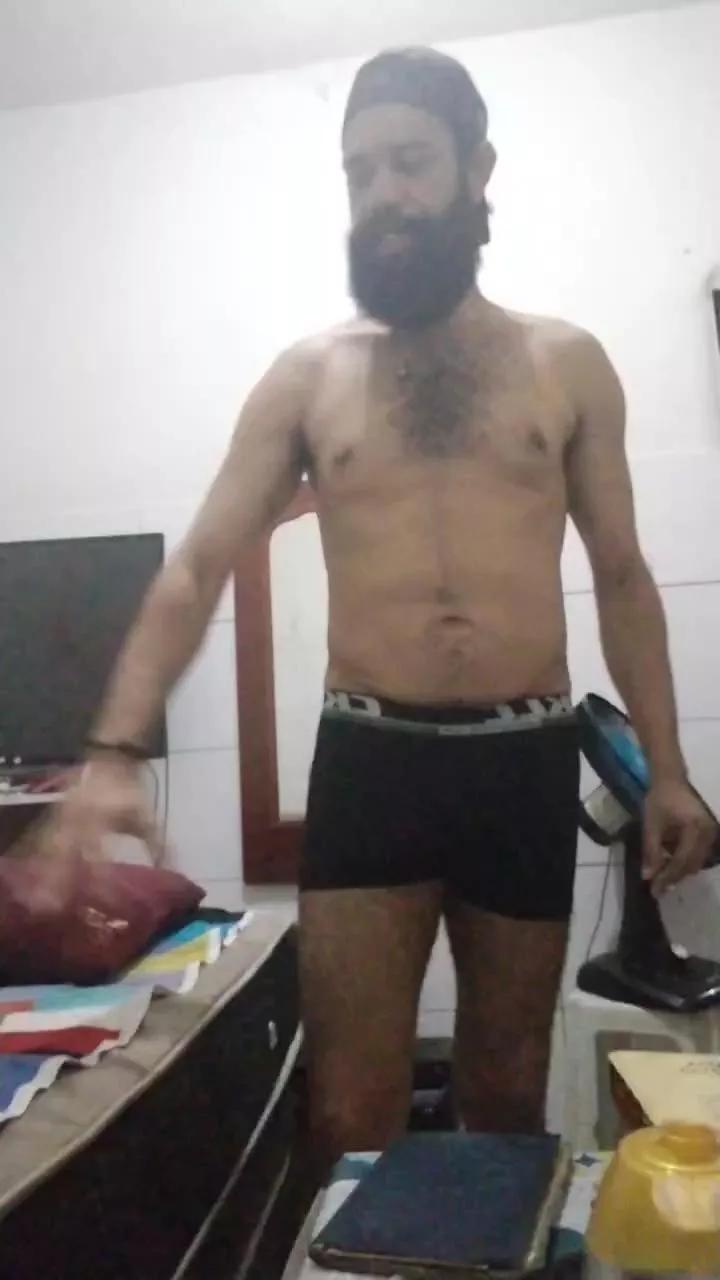 Offline Pedrog24 on Cam4