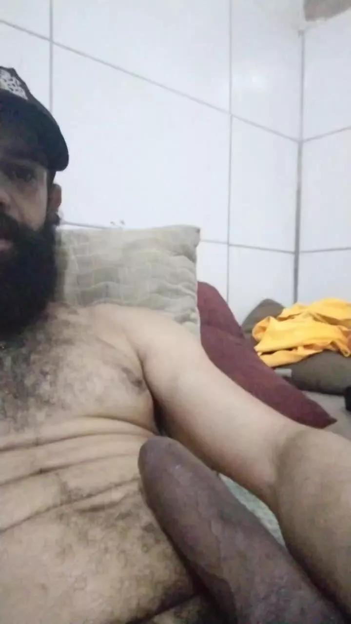 Offline Pedrog24 on Cam4