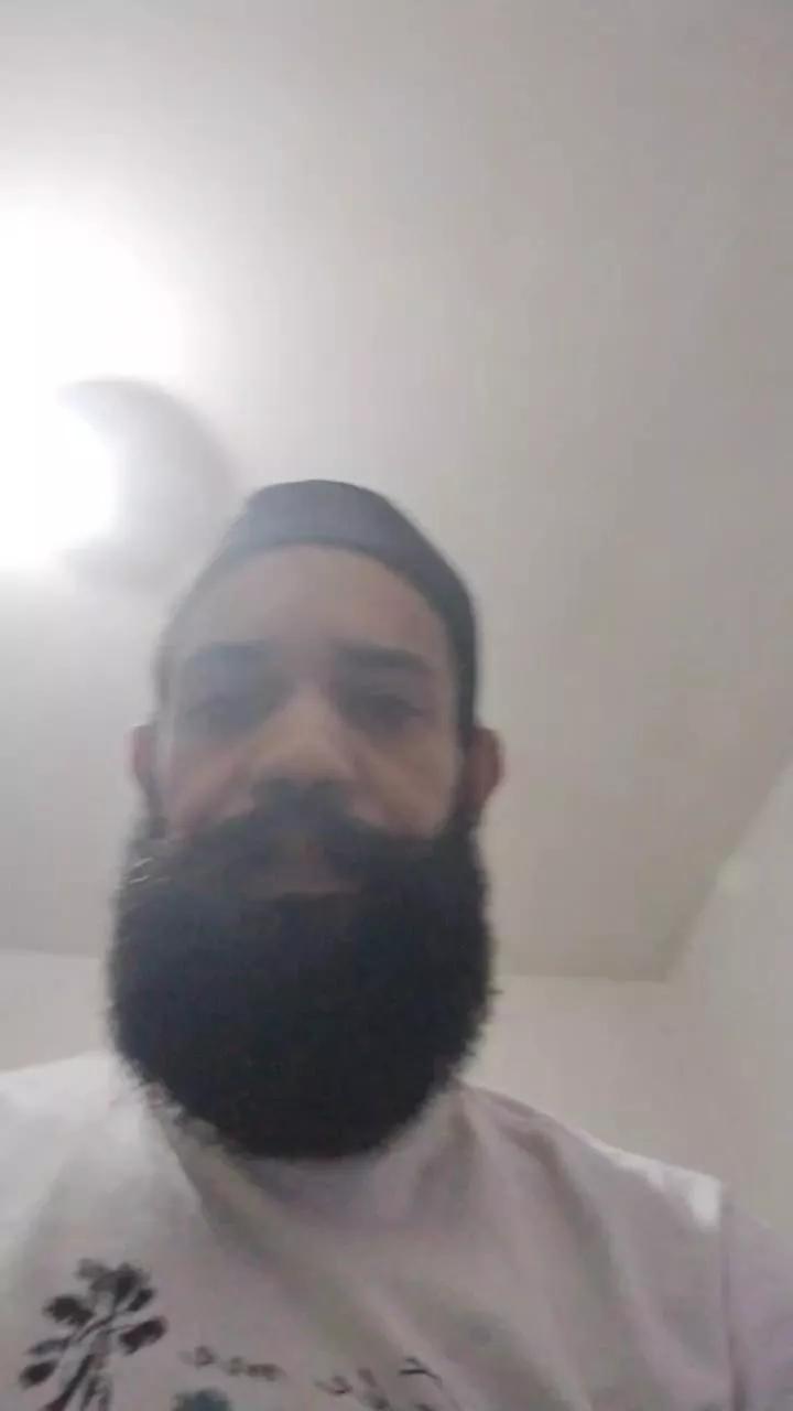 Offline Pedrog24 on Cam4