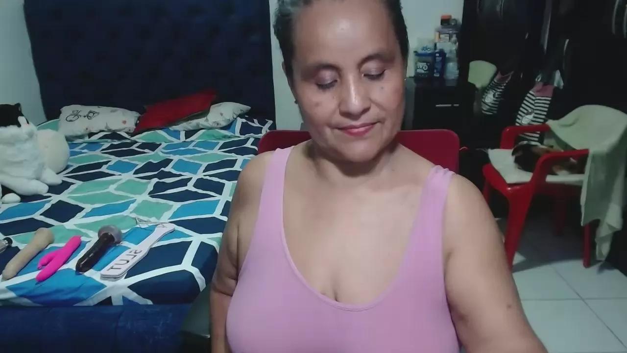Offline pervert_hot4 on Cam4