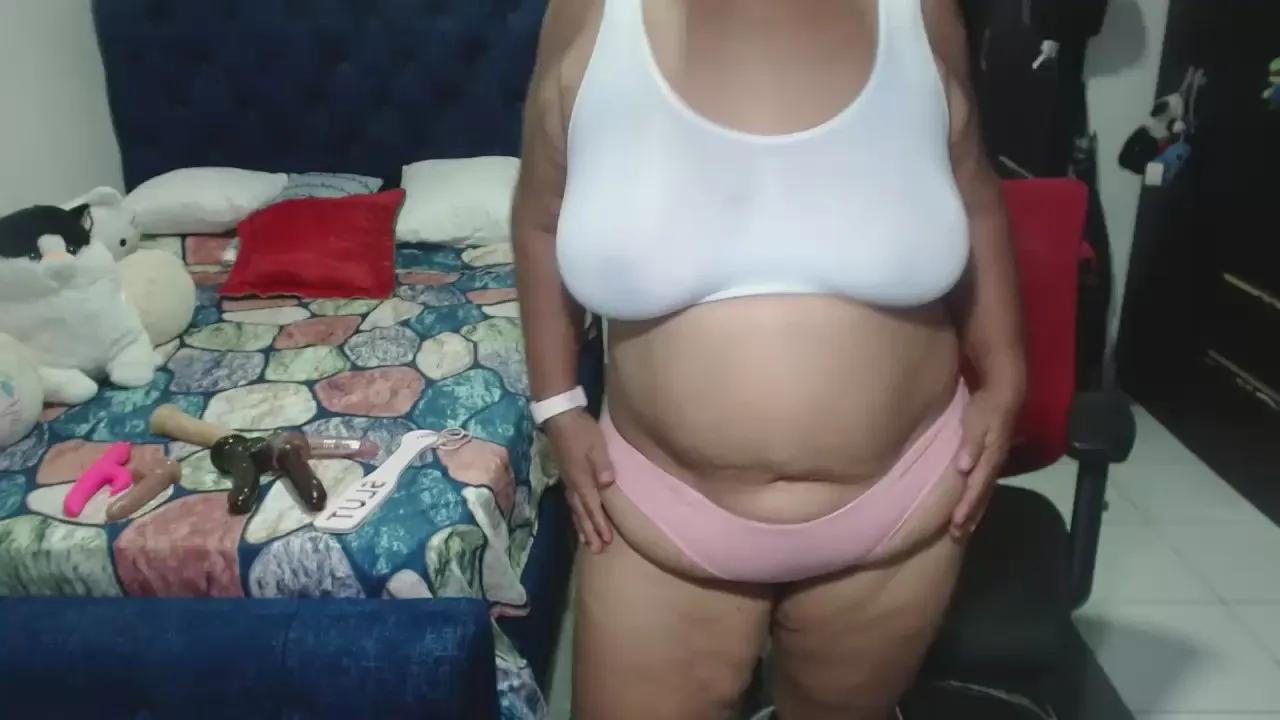 Offline pervert_hot4 on Cam4