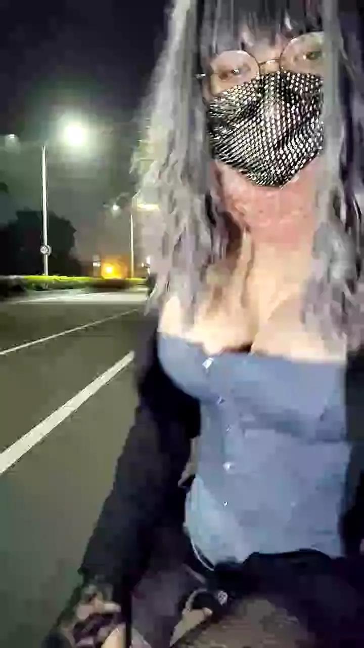 Offline pervertedslut1 on Cam4