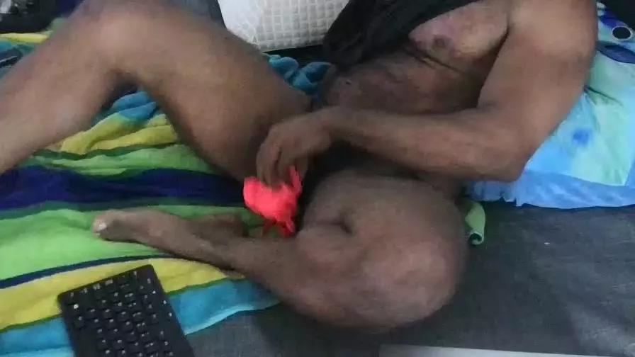 Piercedmuscle on Cam4 
