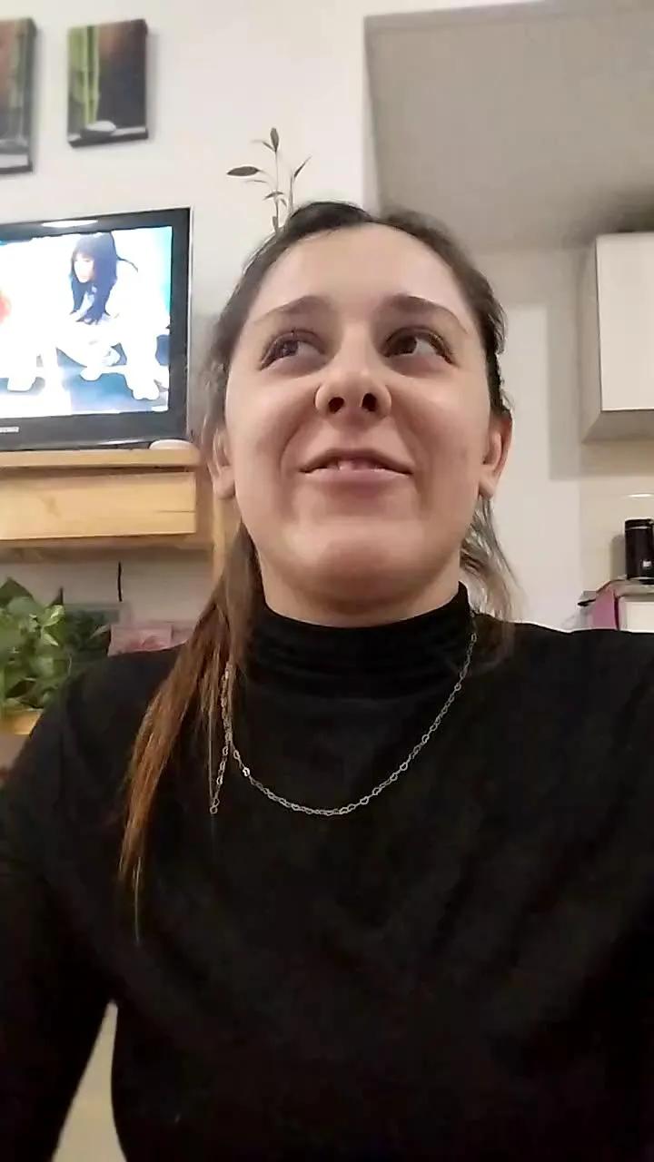 Pimientarojaof on Cam4 