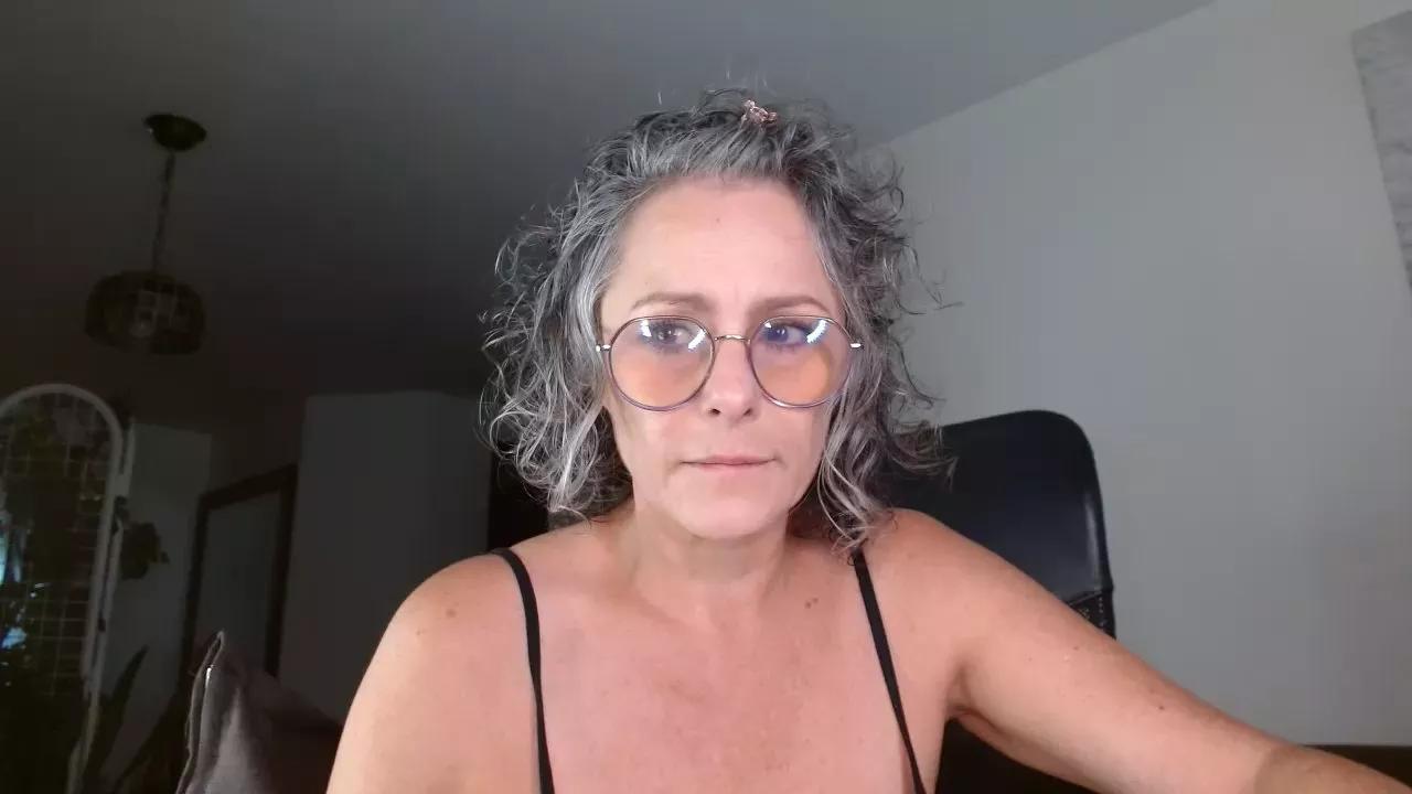 Pinkb0bbies on Cam4 